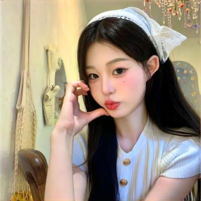 演员特克拉·因索里亚 